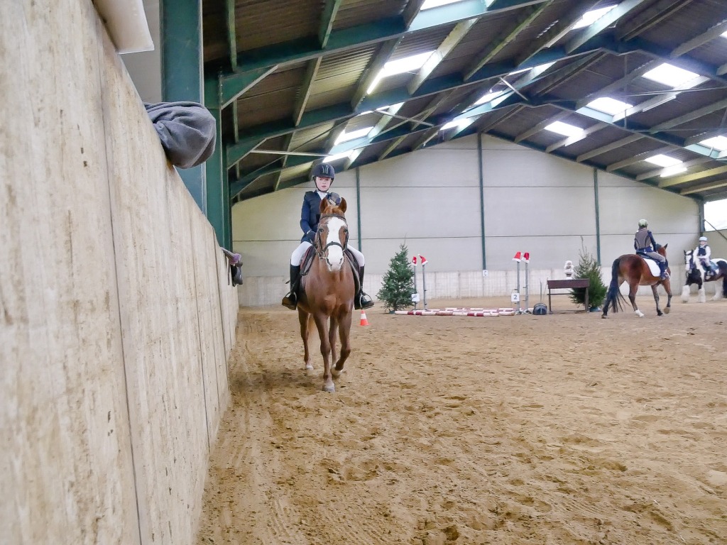 102.jpg EP Stables - Kerstjumping - Jumping de Noël 